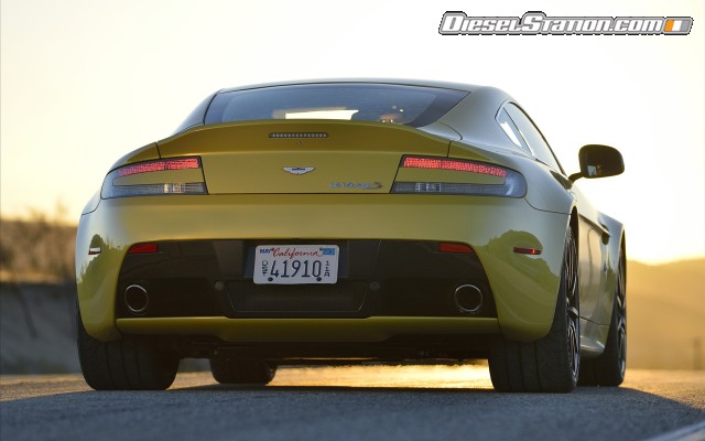 Aston Martin V12 Vantage S 2014 Widescreen Picture #34 Aston Martin V12 Vantage S 2014 Widescreen Picture #34